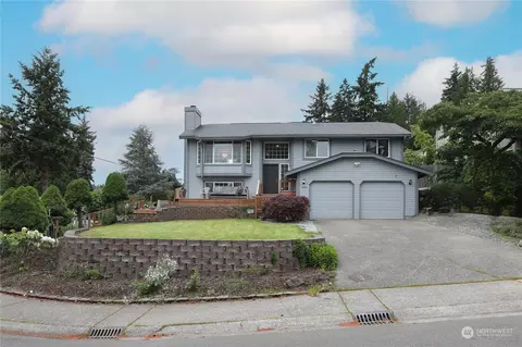 11602 SE 322nd St, Auburn, WA 98092