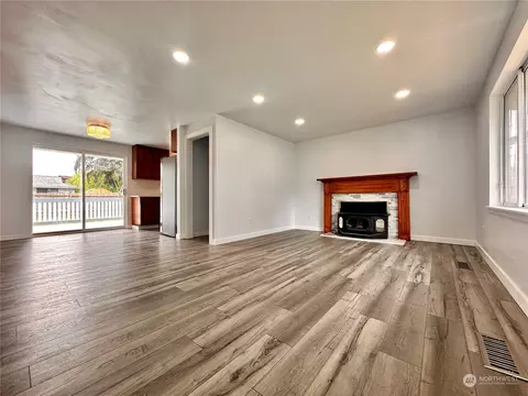 19311 Twinkle Dr E, Spanaway, WA 98387 photo 5