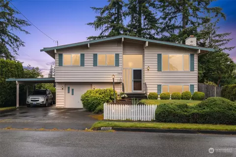 15514 NE 55th St, Redmond, WA 98052