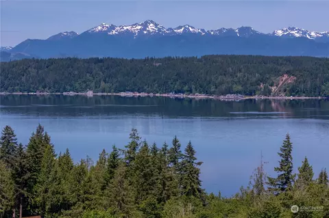 181 E Twanoh Hts N, Belfair, WA 98528