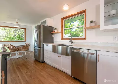 Kitchen - 1507 Cedar St, Everett, WA 98201 photo 5 of 7