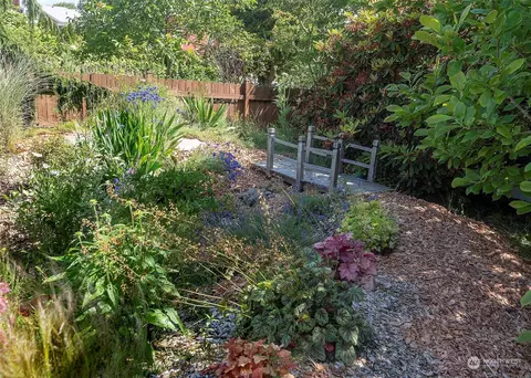 Exterior - 1507 Cedar St, Everett, WA 98201 photo 9 of 10