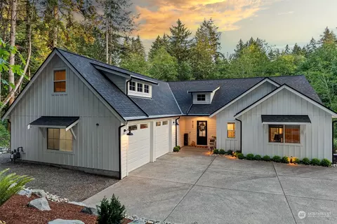 9704 61st St NW, Gig Harbor, WA 98335