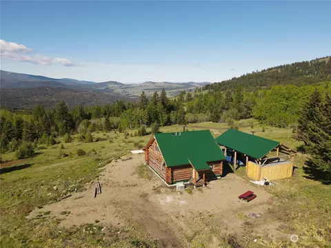 42 Crystal Butte Rd, Oroville, WA 98844