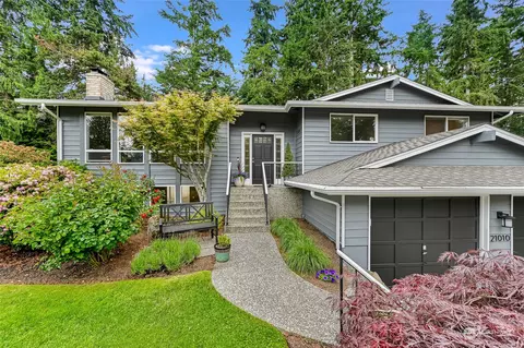 21010 Woodlake Dr, Edmonds, WA 98026