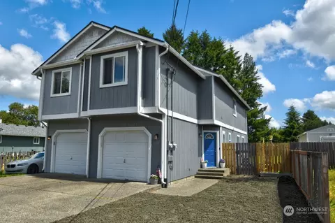 207 Centre St N, Rainier, WA 98576