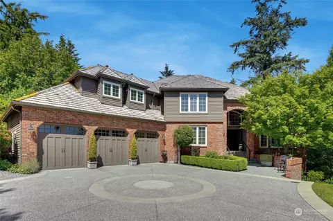 6150 155th Pl SE, Bellevue, WA 98006