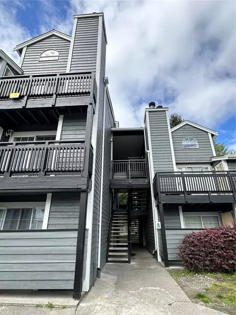 22810 30th Ave #A203, Des Moines, WA 98198