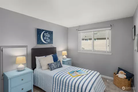 Bedroom - 18029 25th Dr SE, Bothell, WA 98012 photo 4 of 4
