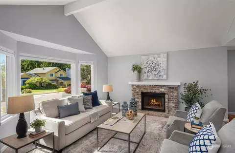 Living - 18029 25th Dr SE, Bothell, WA 98012 photo 2 of 4