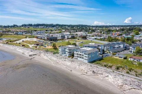 651 SE Bayshore Dr #D101, Oak Harbor, WA 98277