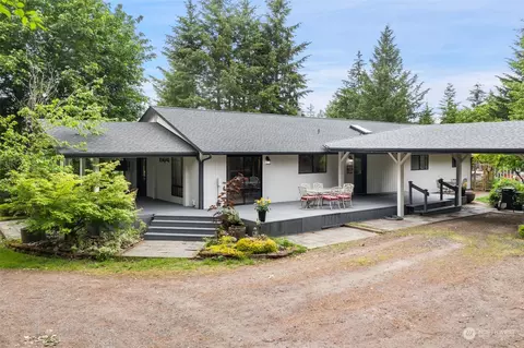 1190 E Alta Dr, Belfair, WA 98528