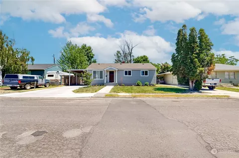 Exterior - 122 Cascade Dr, Walla Walla, WA 99362 photo 7 of 7