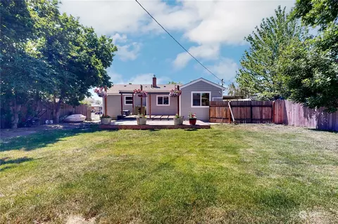 Exterior - 122 Cascade Dr, Walla Walla, WA 99362 photo 6 of 7