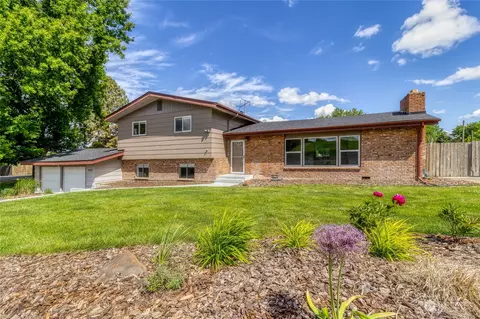 1809 Reser Rd, Walla Walla, WA 99362