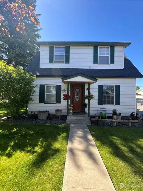 301 W Locust St, Coulee City, WA 99115