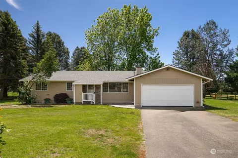 311 W 68th St, Lynden, WA 98264