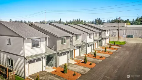 563 NE Kettle St #A4, Oak Harbor, WA 98277