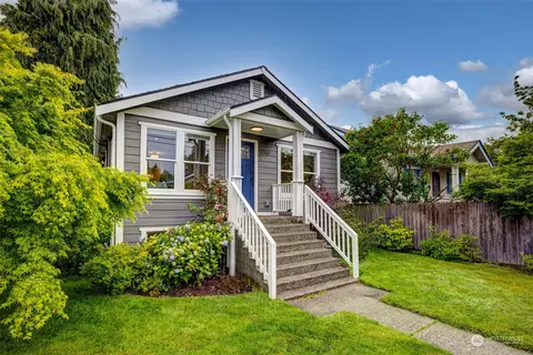 9749 Palatine Ave N, Seattle, WA 98103
