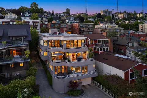 341 W Olympic Pl #2, Seattle, WA 98119