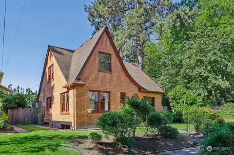 501 W 21st St, Vancouver, WA 98660