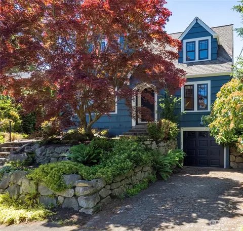 2923 27th Ave W, Seattle, WA 98199