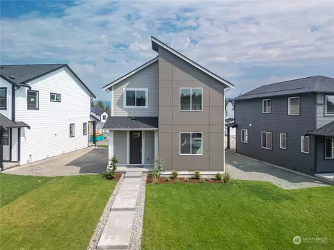 15425 208th Ave E, Bonney Lake, WA 98391