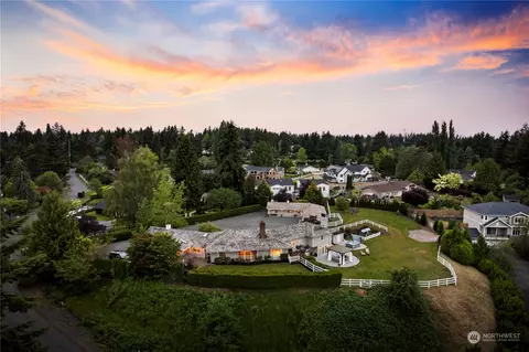 13350 NE 61st St, Kirkland, WA 98033