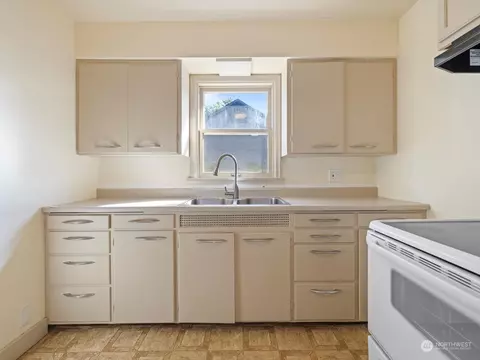 521 E Cherry St, Walla Walla, WA 99362 photo 10