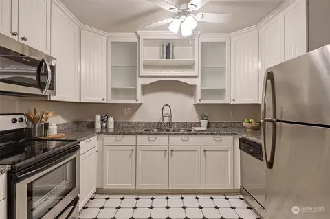 Kitchen - 535 20th Ave E #104, Seattle, WA 98112 photo 2 of 3