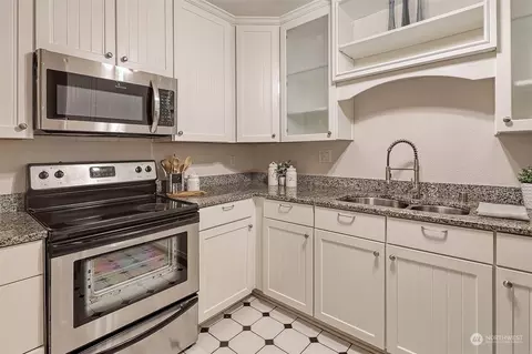 Kitchen - 535 20th Ave E #104, Seattle, WA 98112 photo 3 of 3