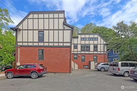 Exterior - 535 20th Ave E #104, Seattle, WA 98112 photo 3 of 3