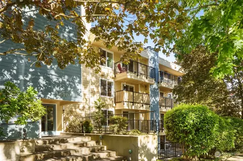 3890 Whitman Ave N #101, Seattle, WA 98103