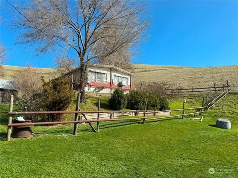 54868 Upper Dry Creek Rd, Weston, OR 97886