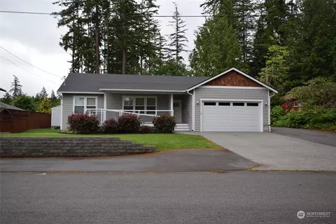 91 Pleasant Ln, Camano Island, WA 98282