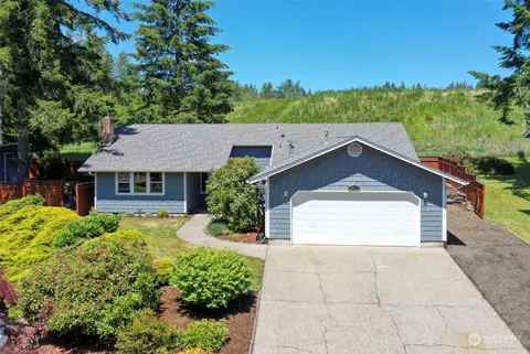3922 Hillview Ct NW, Olympia, WA 98502