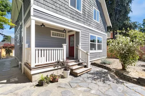 6412 Carleton Ave S, Seattle, WA 98108