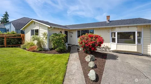 1108 15th St, Anacortes, WA 98221