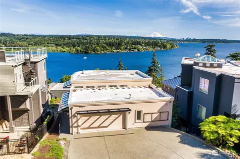 8809 NE 118th Pl, Kirkland, WA 98034