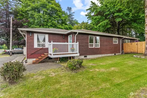 903 E Beacon Ave, Montesano, WA 98563