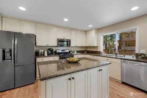 Kitchen - 3417 157th Pl SE, Mill Creek, WA 98012 photo 2 of 3