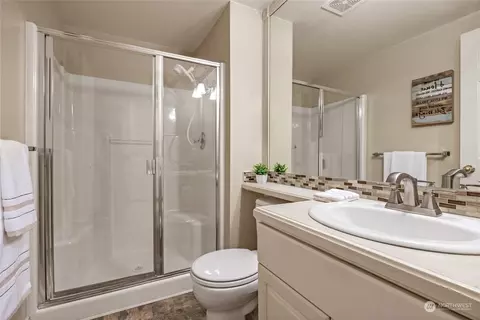 Bath - 3417 157th Pl SE, Mill Creek, WA 98012 photo 1 of 3