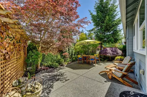 24581 NE 118th Pl, Redmond, WA 98053