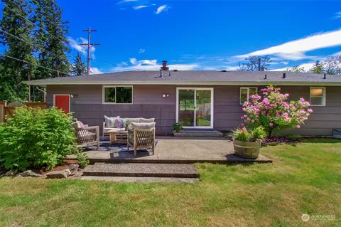 Exterior - 7 232nd Pl SW, Bothell, WA 98021 photo 6 of 12