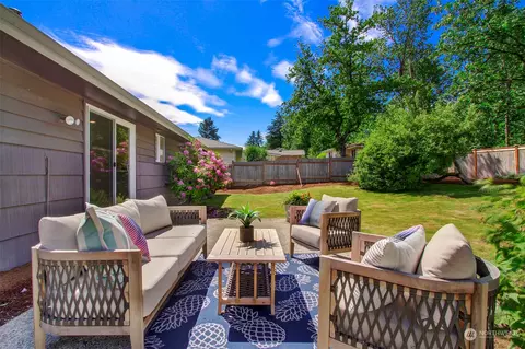 Exterior - 7 232nd Pl SW, Bothell, WA 98021 photo 3 of 12