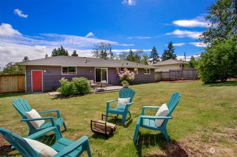 Exterior - 7 232nd Pl SW, Bothell, WA 98021 photo 2 of 12