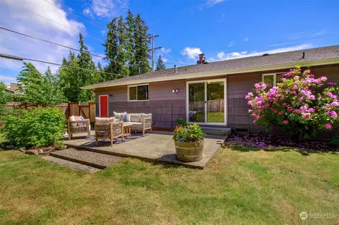 Exterior - 7 232nd Pl SW, Bothell, WA 98021 photo 5 of 12