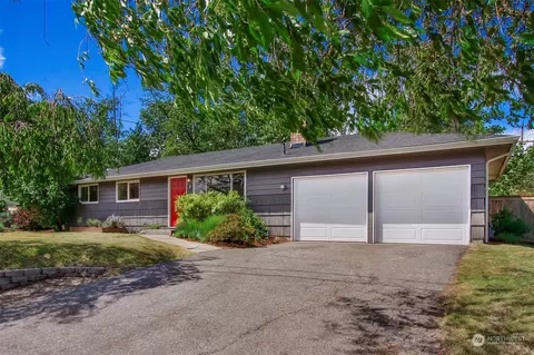 Exterior - 7 232nd Pl SW, Bothell, WA 98021 photo 9 of 12