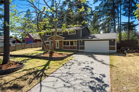 2823 Nisqually View Loop NE, Olympia, WA 98516