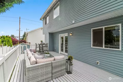 Exterior - 6604 B Wetmore Ave, Everett, WA 98203 photo 3 of 10